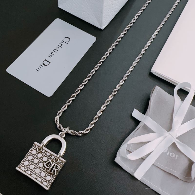 chr1st1an D10r necklaces